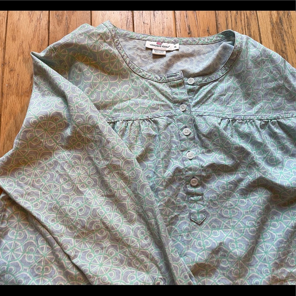 Vineyard Vines Blouse